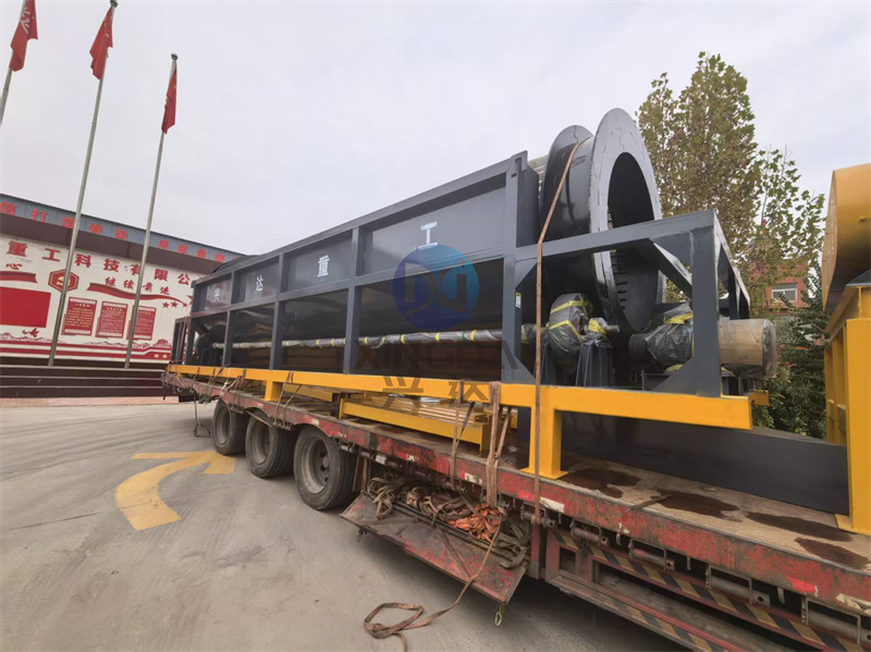 无轴滚筒式筛分机发货现场