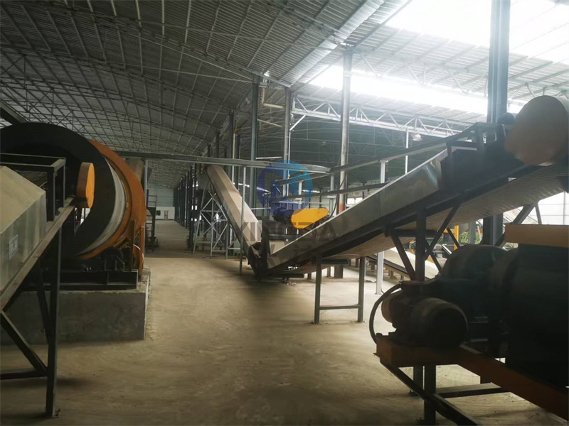 哪些有机肥加工设备适合农户小型养殖场粪便处理?