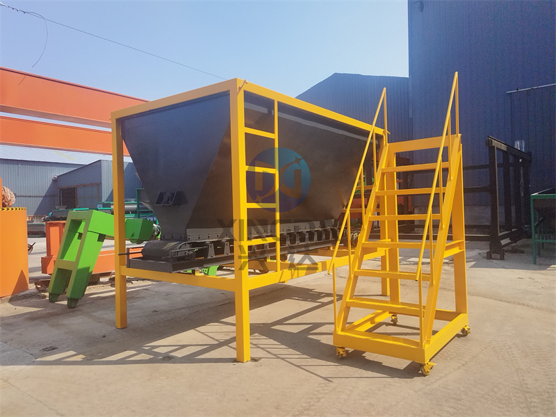 多仓有机肥设备铲车料仓的独特结构