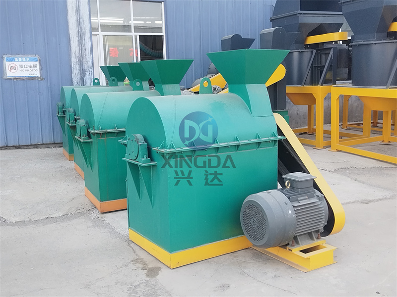 沈阳物料粉碎设备半湿物料粉碎机的独特结构讲解