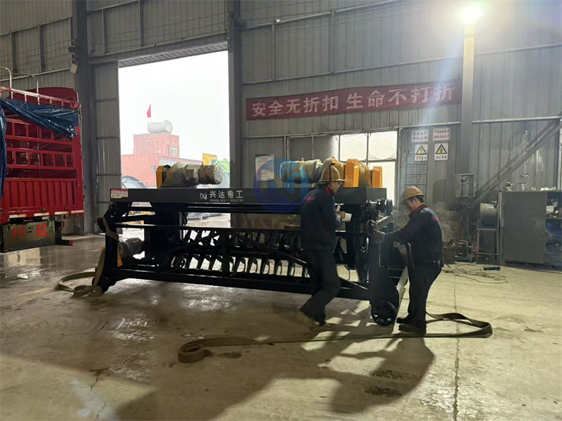 4米有机肥槽式翻抛机发货