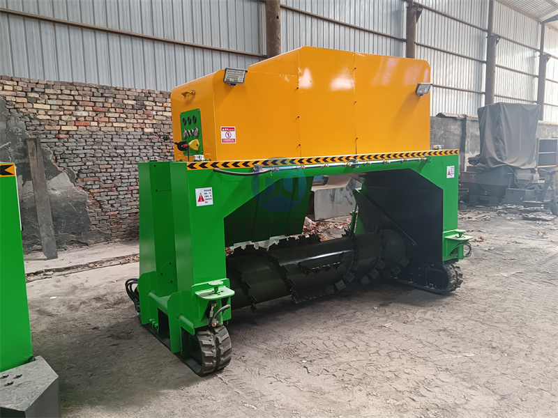 粉状型有机肥生产线中履带翻抛机的优势特点